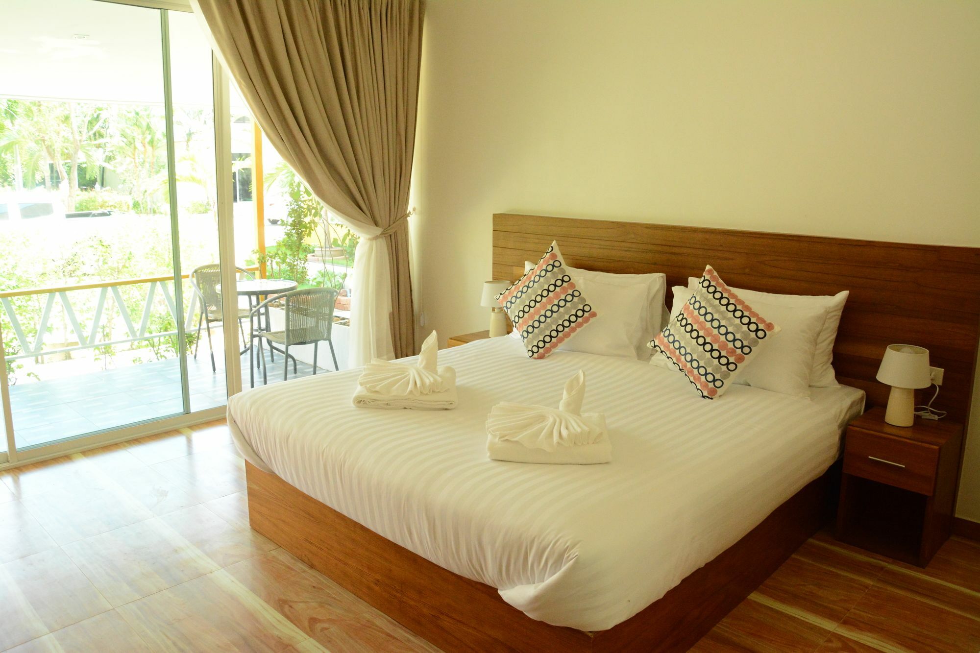Jazz U Garden Resort شاطئ كاتا المظهر الخارجي الصورة